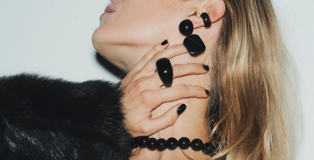 Romance sombre / glamour gothique – comment apprivoiser l'esthétique gothique avec des bijoux ?
