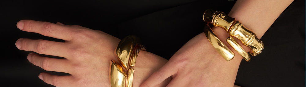 À quelle main porter un bracelet ? Conseils et signification
