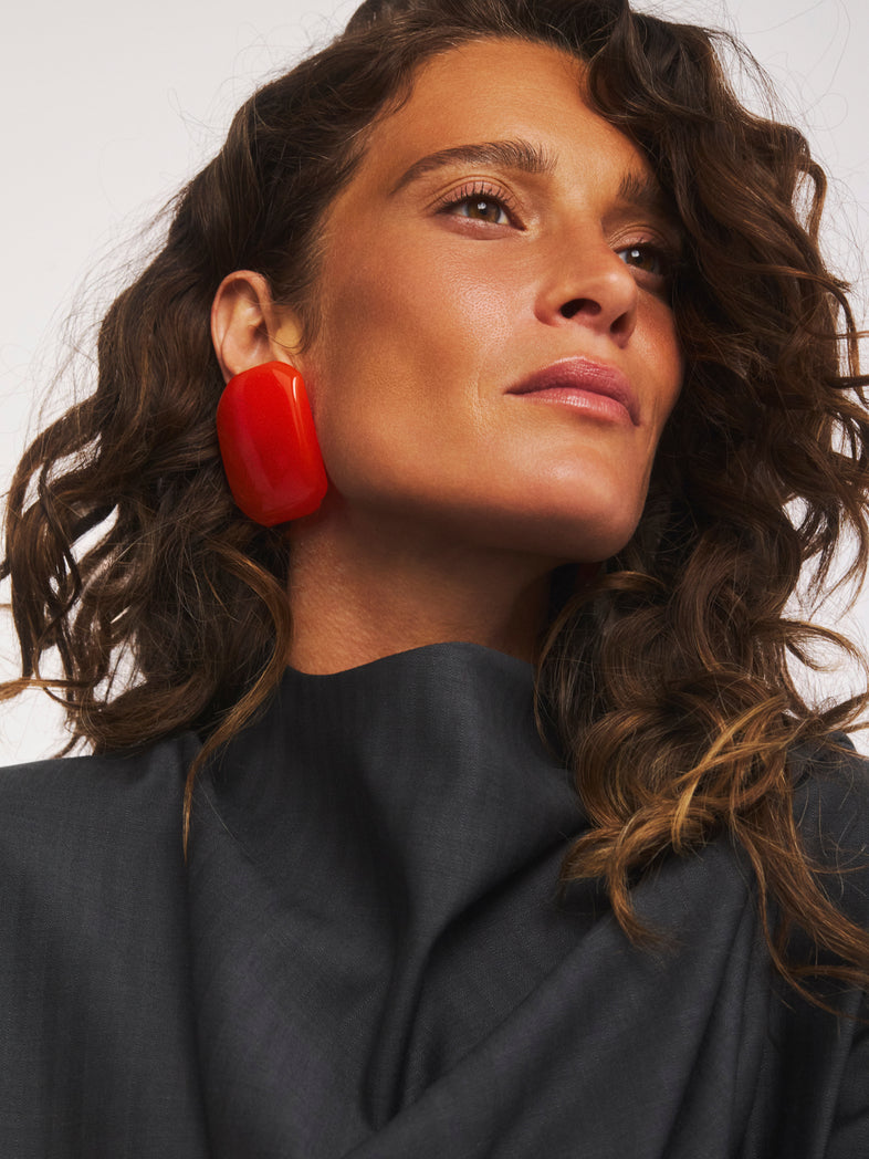  Grandes boucles d'oreilles géométriques en résine orange 1 