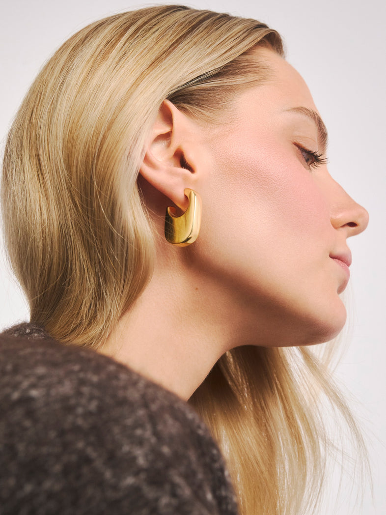  Geometric gold-plated earrings 3 