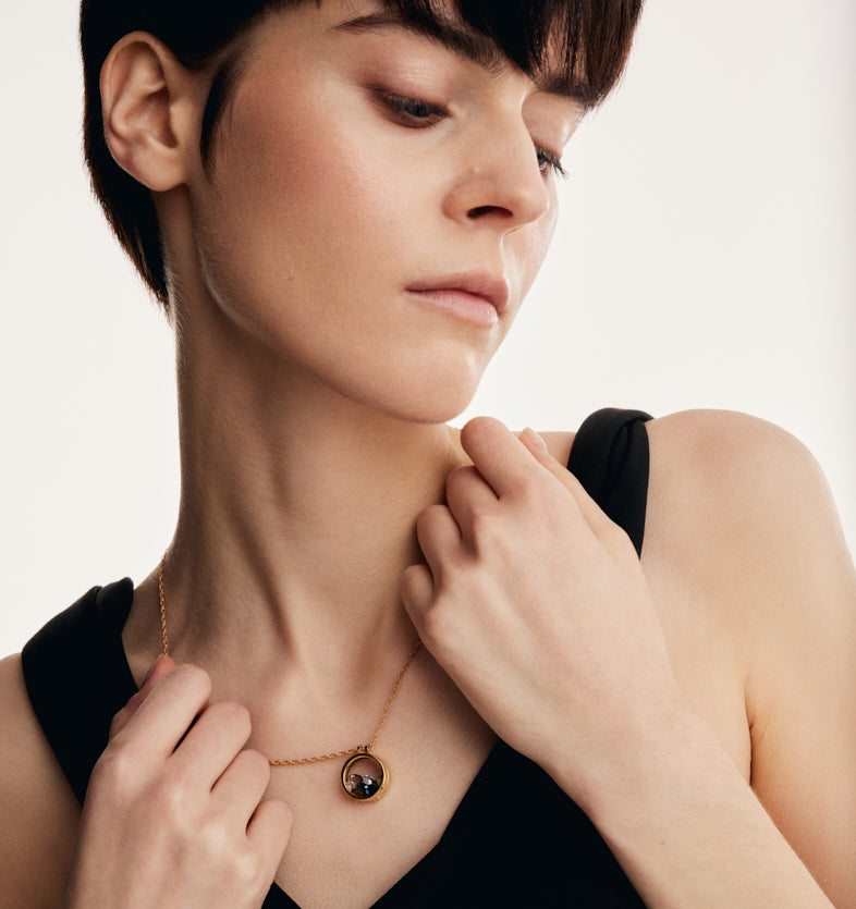  Gold-plated London Blue topaz necklace on a thicker chain 1 