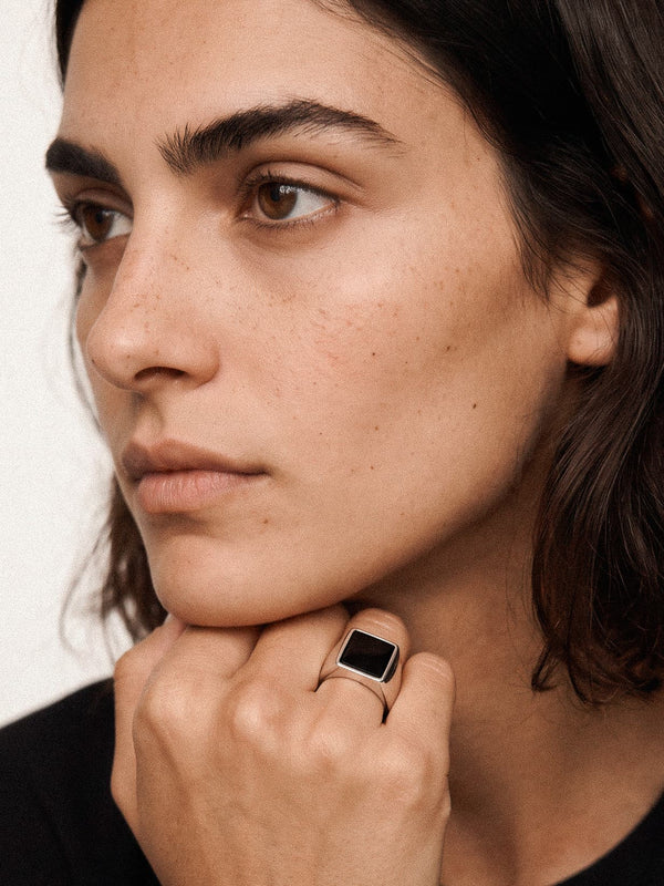 Sygnet Black Onyx srebrny